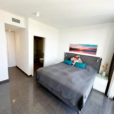 빌라 Luxury With Large Swimming Pool And Outdoor Area